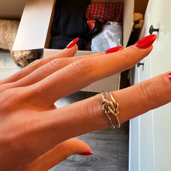 Vintage Retro Silver Tone Lovers Double Knot Loop Ring Size 7 - Picture 10 of 11